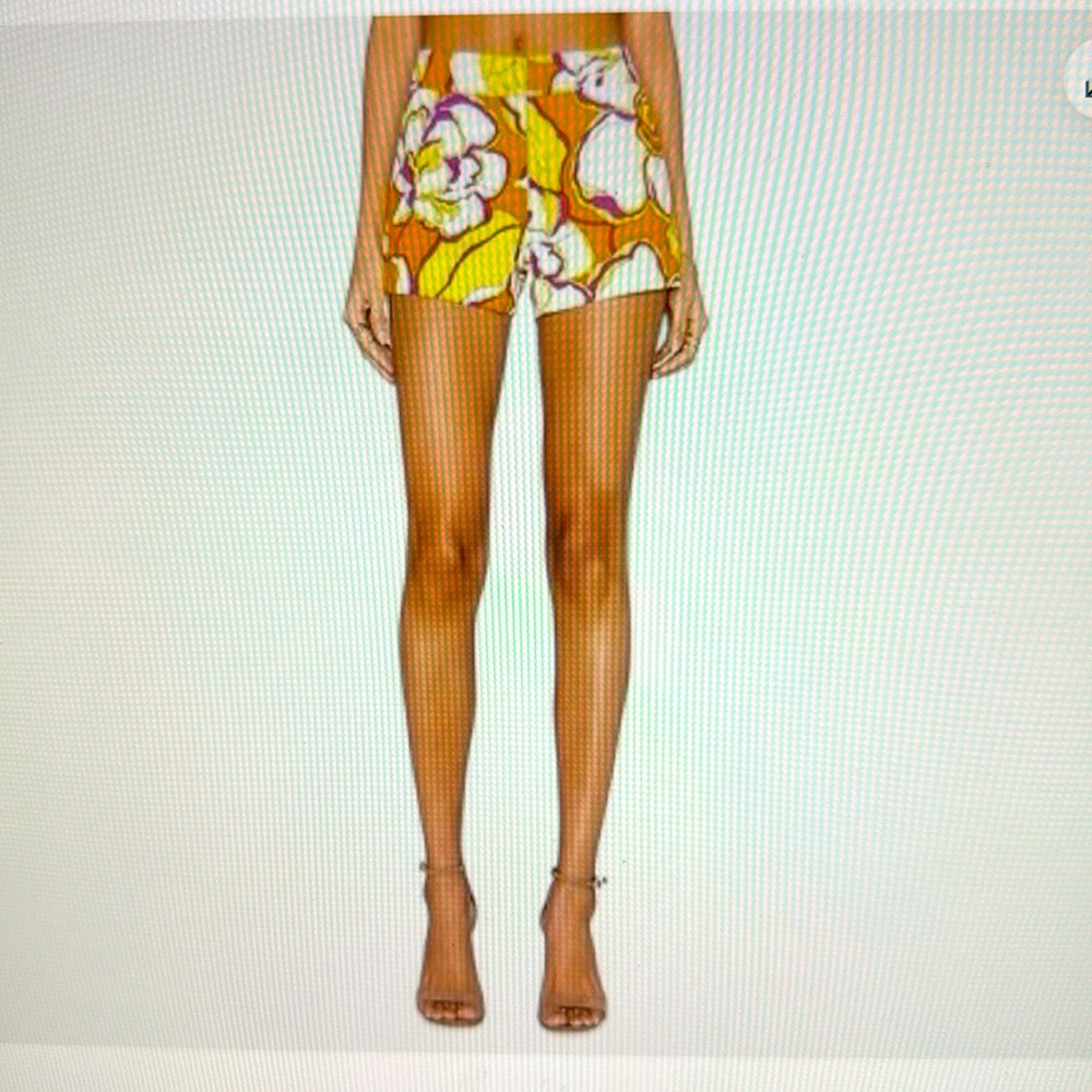 Trina Turk Corbin Floral Shorts Kumquat. Size 4